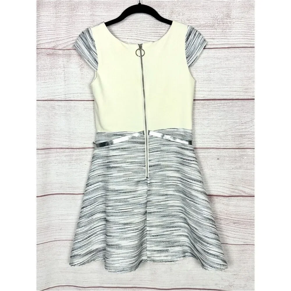 ZOË Ltd Dress Gray Ivory Tweed Cap Sleeve Fit & Flare Silver Belt size 16